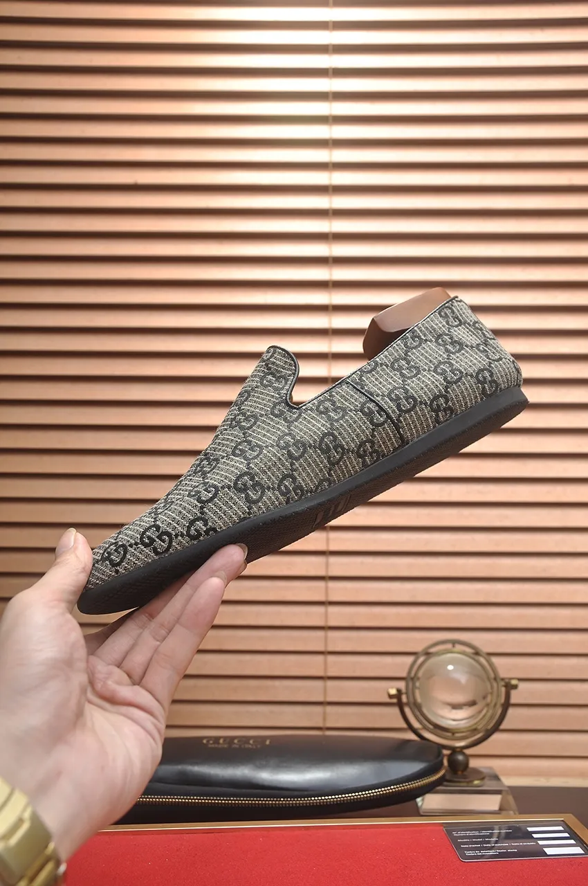Men's men's shoes💰460💶[GUCCI Gucci] Men's wallet shoes🇮🇹Official website original 1:1 mold opening, original quality💯The upper is made of imported cowhide and Gucci original fabric➕Breathable cotton sheep lining, fine workmanship, high-end atmosphere. Has a fashionable and exemplary look. Rubber wear-resistant and anti-slip outsole. Code number: 38-44